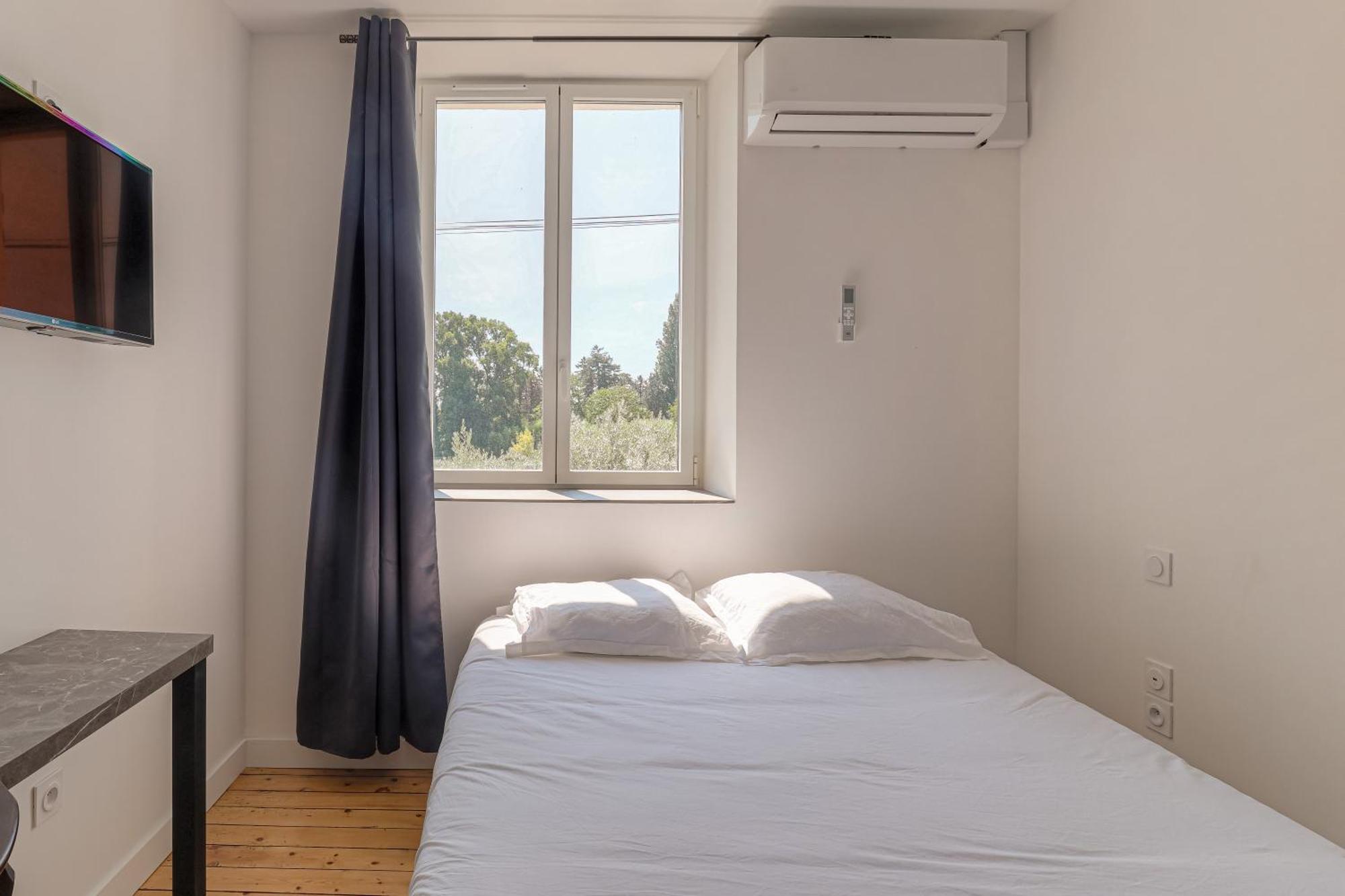 Le Berlin - Les Appartements De L'Olivier Loyettes Exterior foto