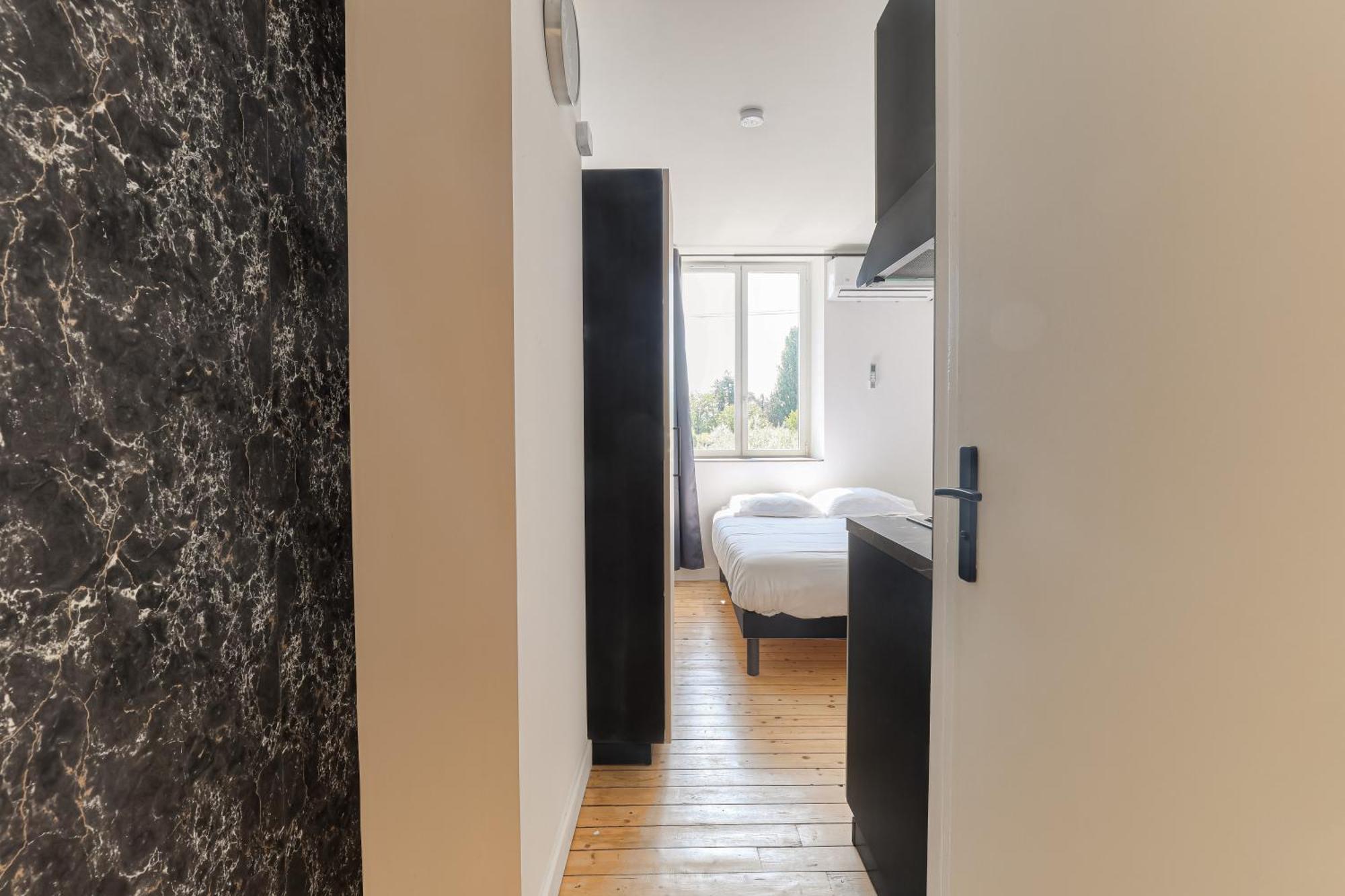 Le Berlin - Les Appartements De L'Olivier Loyettes Exterior foto